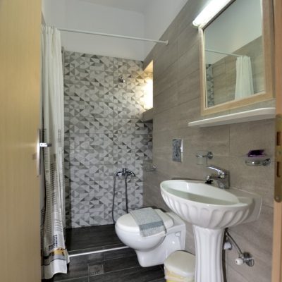 ONE BEDROOM APARTMENT