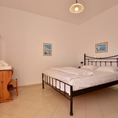 ONE BEDROOM APARTMENT