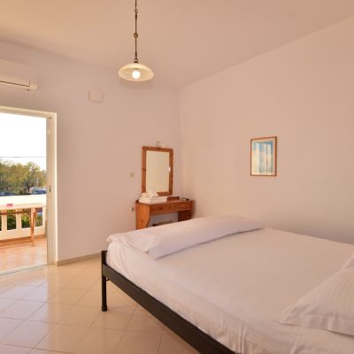 ONE BEDROOM APARTMENT