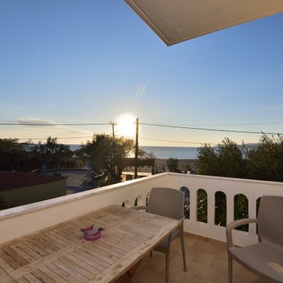 ONE BEDROOM APARTMENT