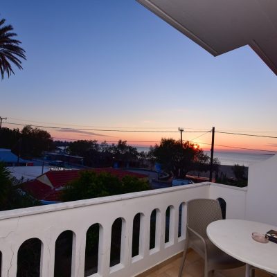 ONE BEDROOM APARTMENT